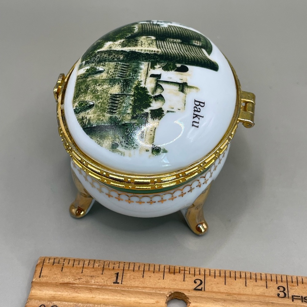 Vintage Baku Azerbaijan Oval Jewelry Trinket Footed Hinged Porcelain Box - Picture 6 of 7